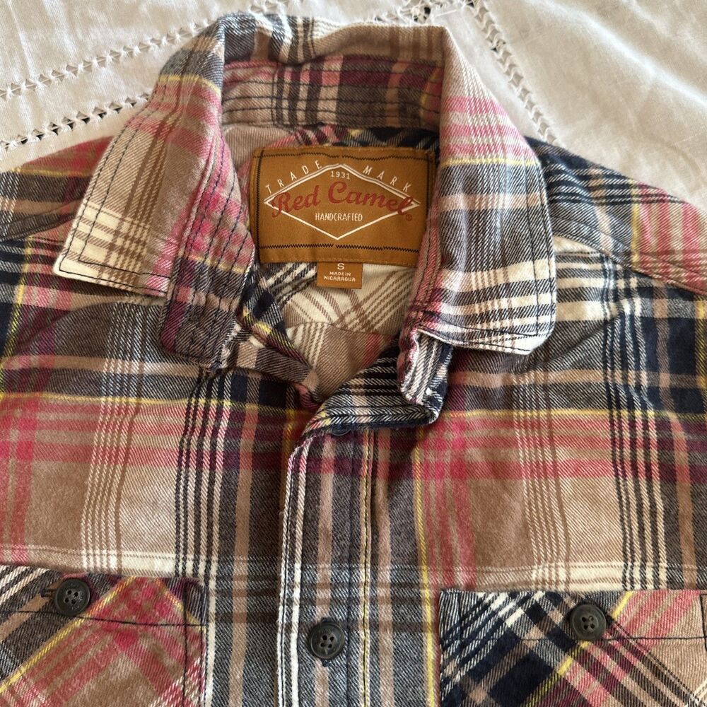 Red Camel Button Up Shirt Mens Small Long Sleeve Red Yellow Black Plaid Pockets
